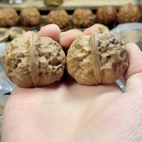 文玩核桃把件玉龙金蟾带彩43