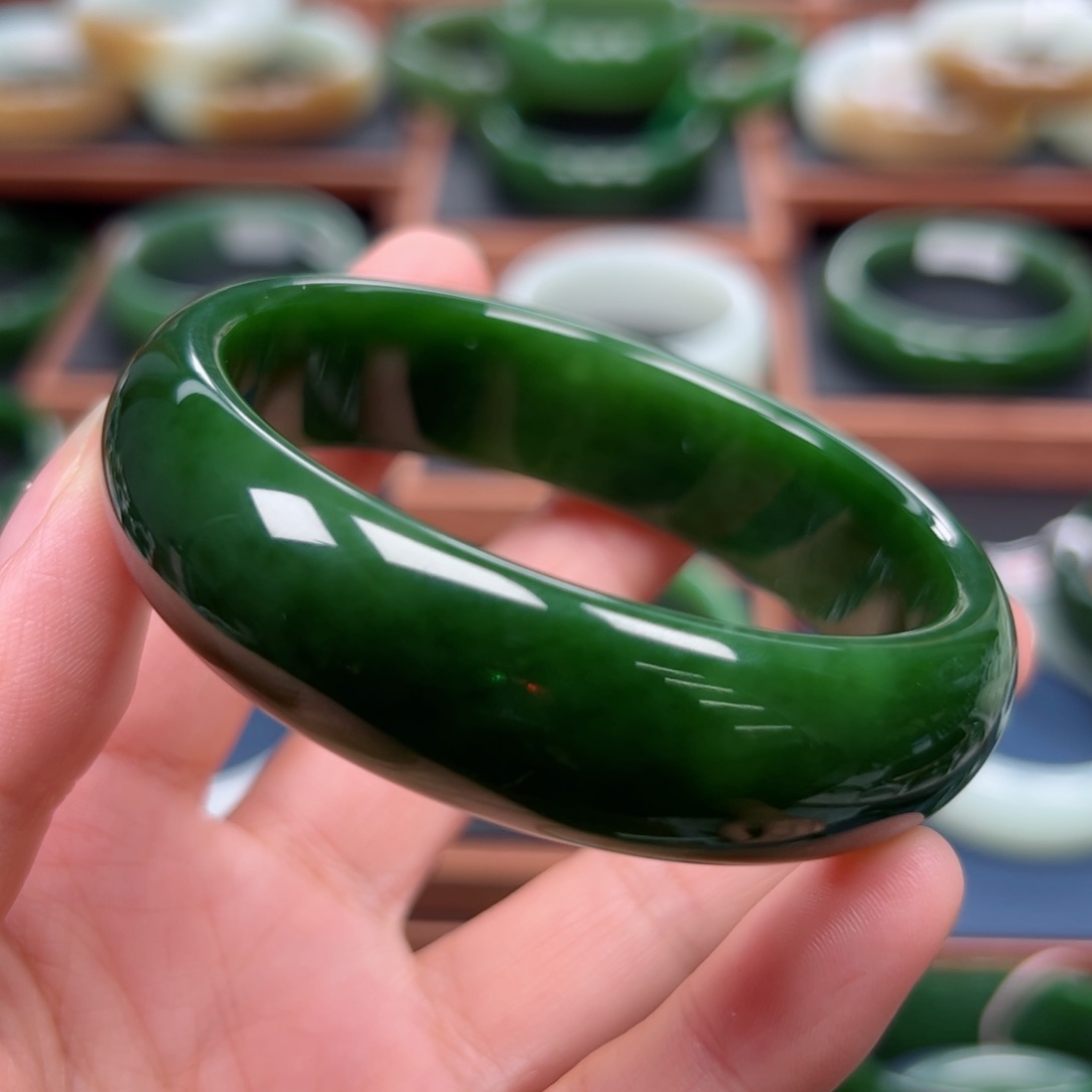 未镶嵌手镯和田玉（碧玉）6061