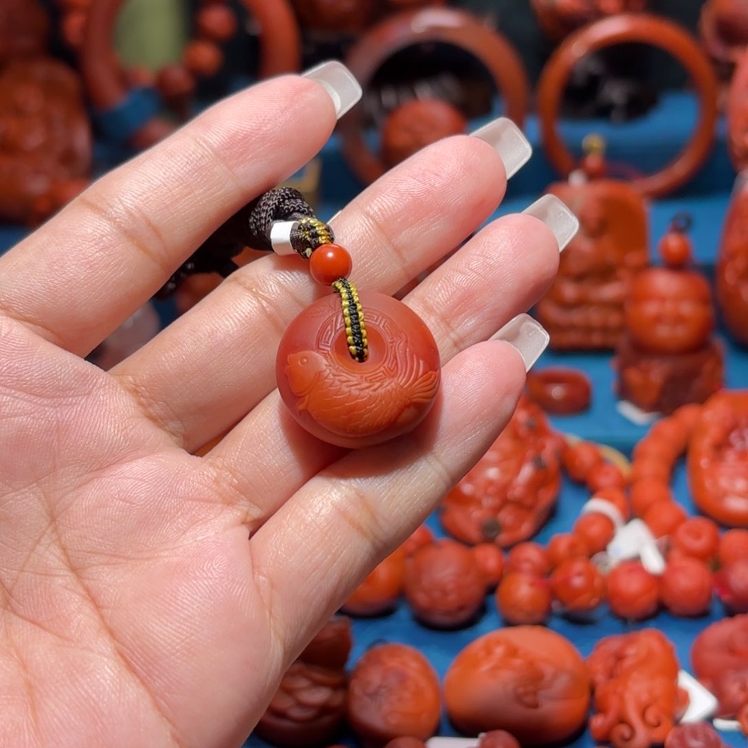 未镶嵌雕刻南红玛瑙