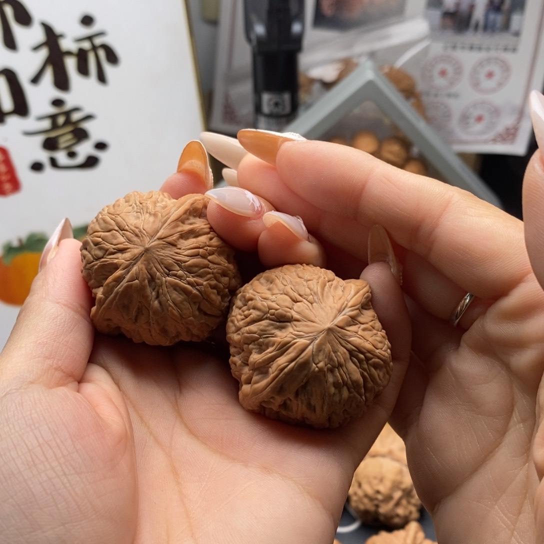 文玩核桃吊坠40铁锤