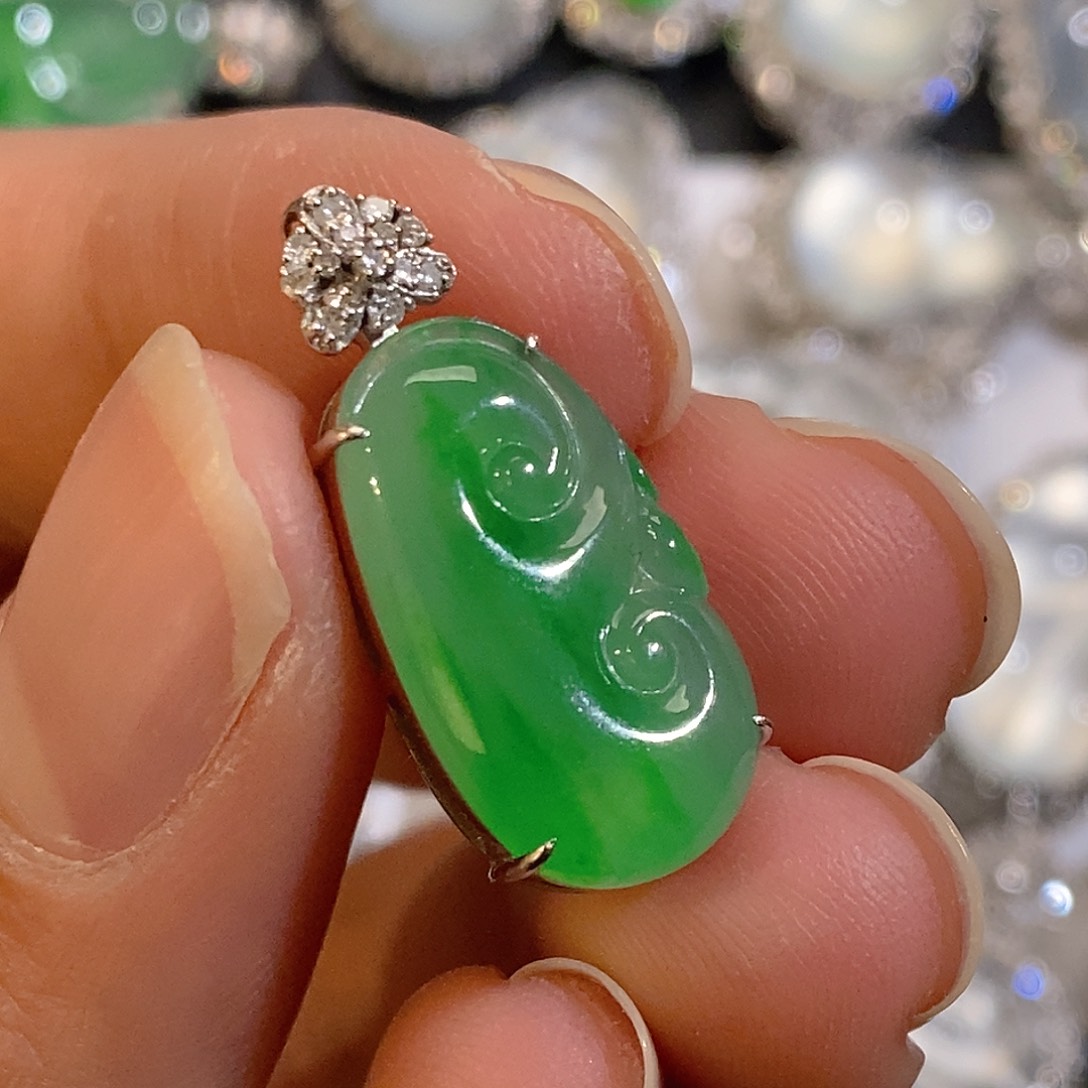 翡翠颈饰18K金镶嵌天然缅甸A货翡翠