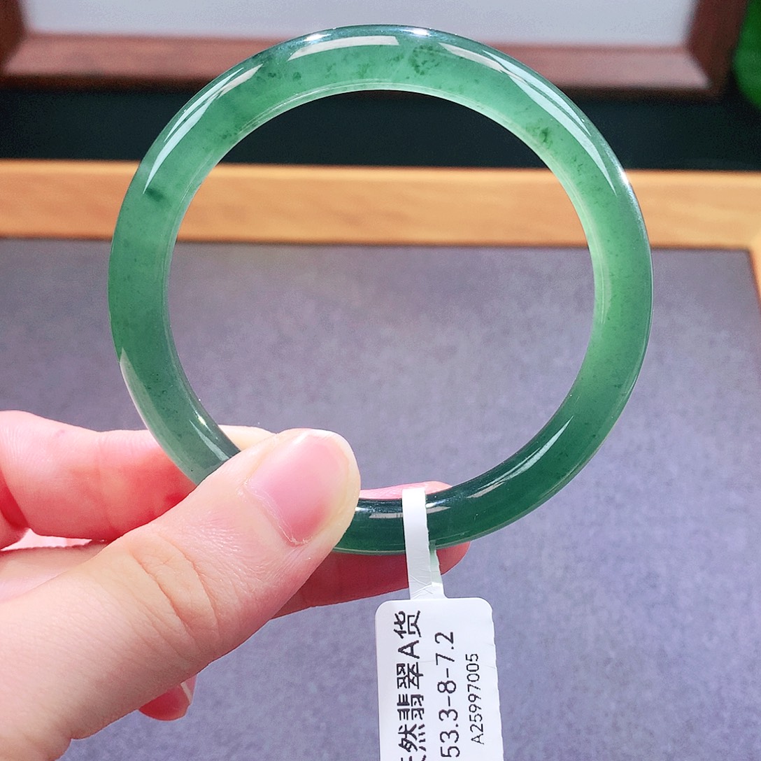 未镶嵌手镯翡翠天然翡翠