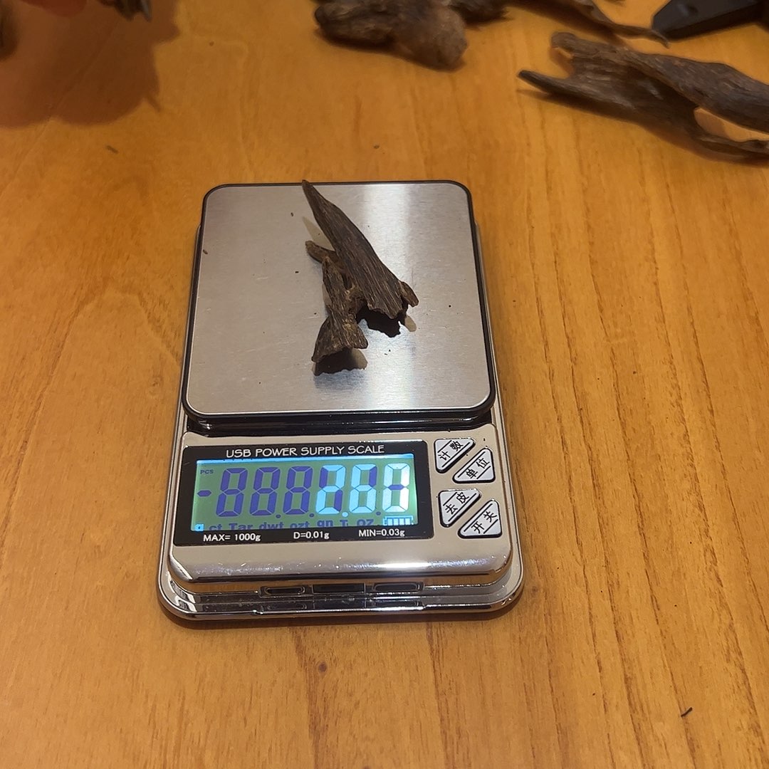 沉香沉香碎屑惠安系树心油天然野沉香2.6g
