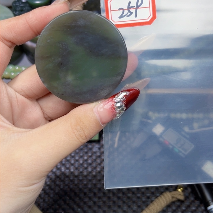 和田玉和田玉边角料随机发 未镶嵌