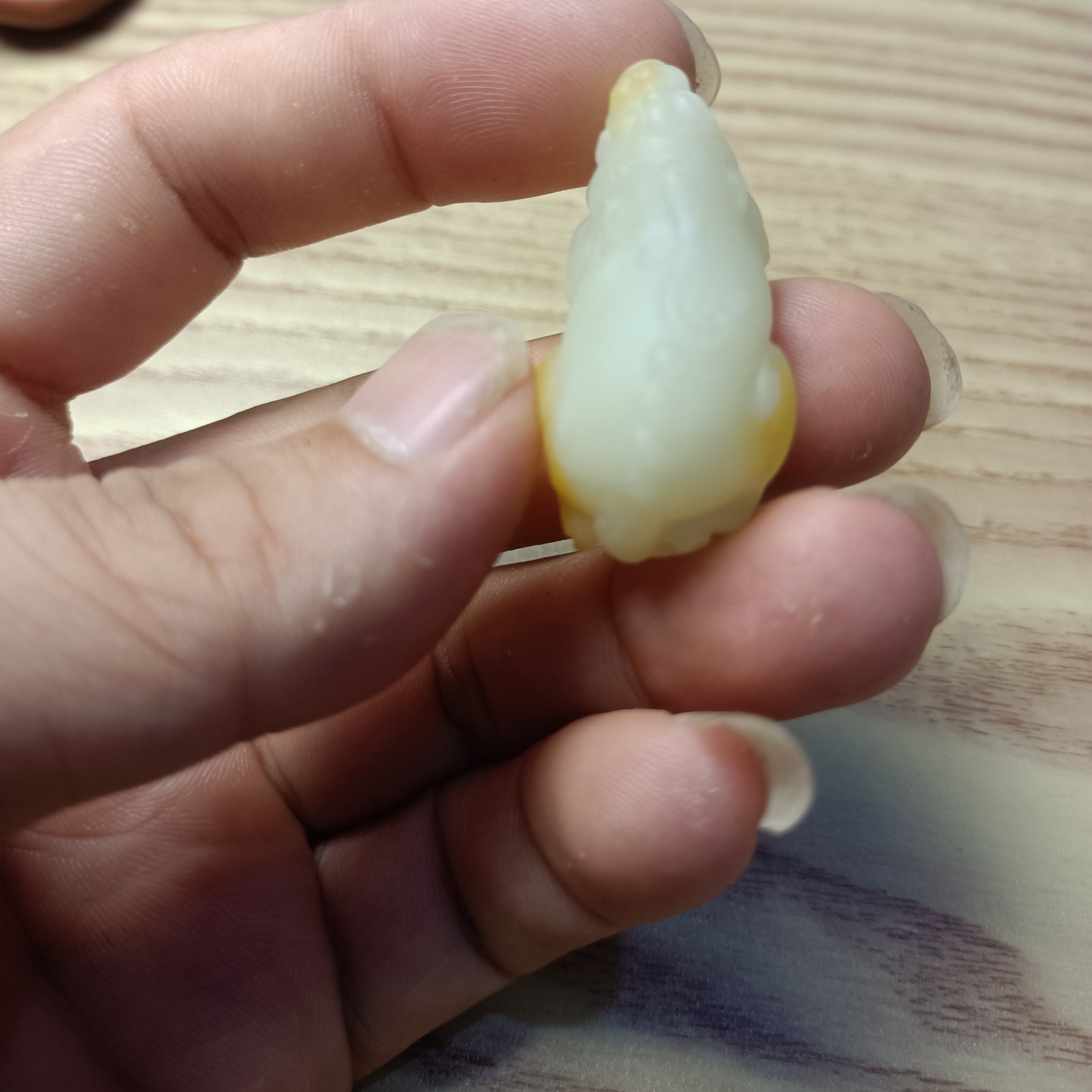 和田玉精雕貔貅挂件