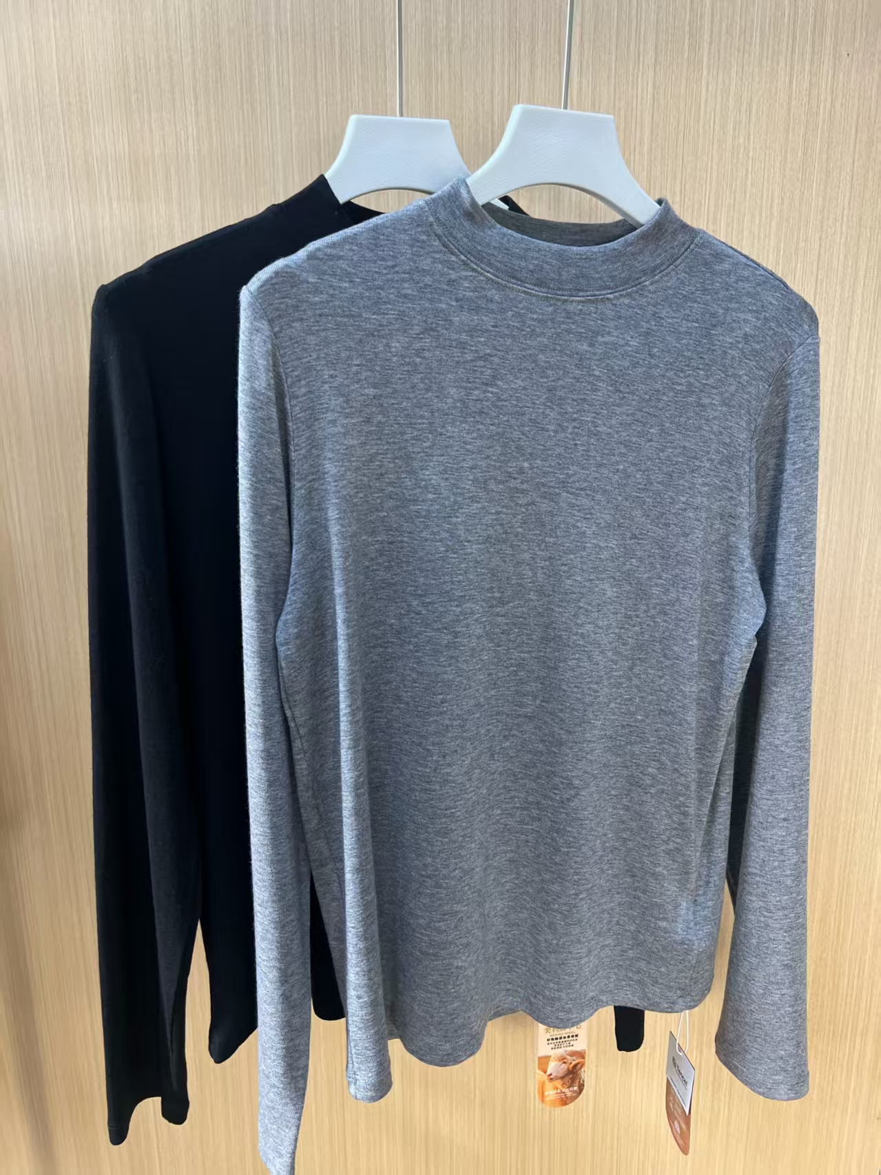 随机衣服一件，不需要联系客服