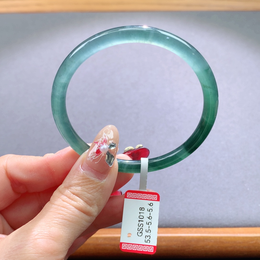 翡翠手镯未镶嵌天然翡翠手镯叮当镯