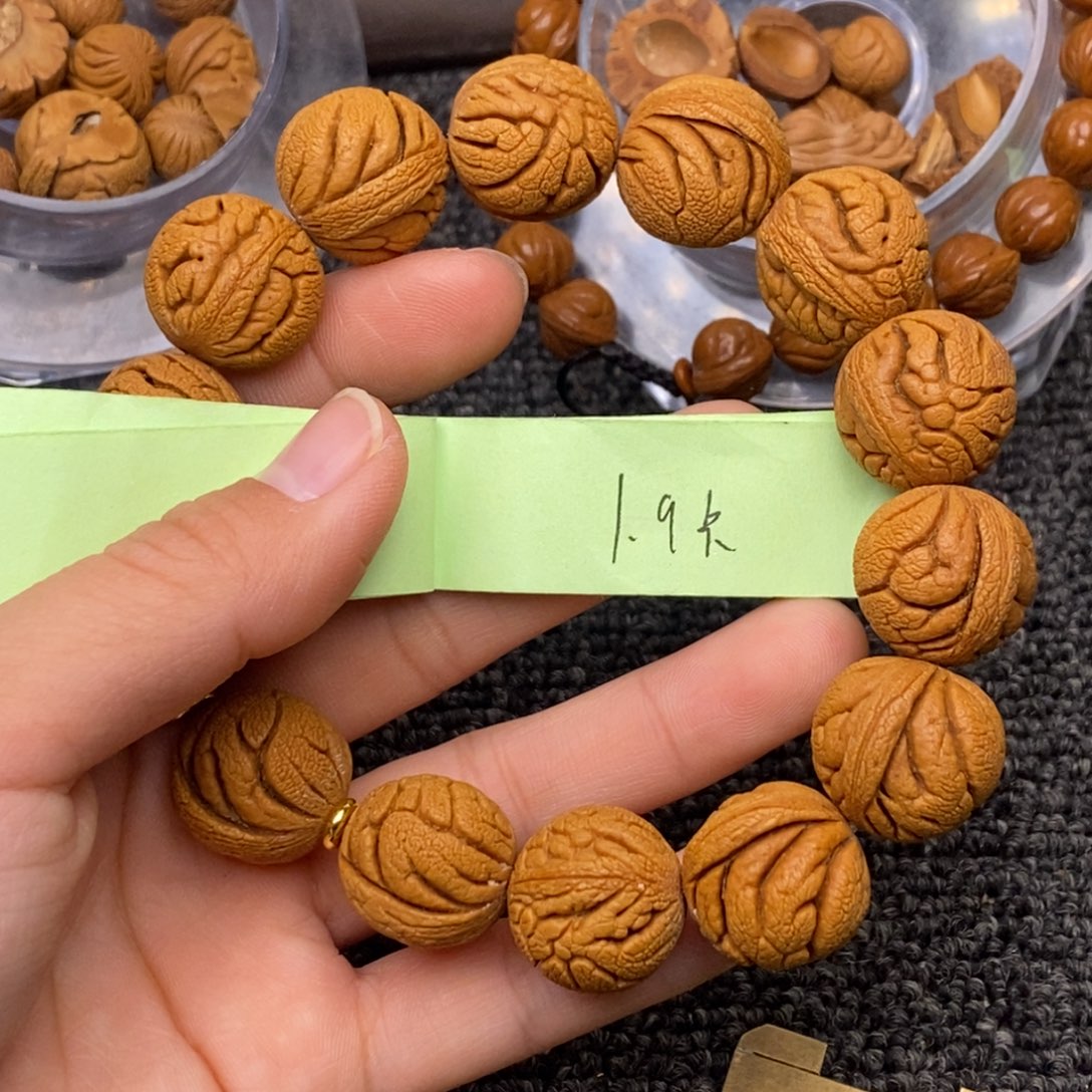 秦岭山脉龙纹桃核 14