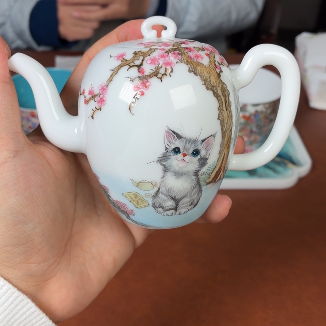 瓷杯子瓷姑娘景德镇陶瓷艺术