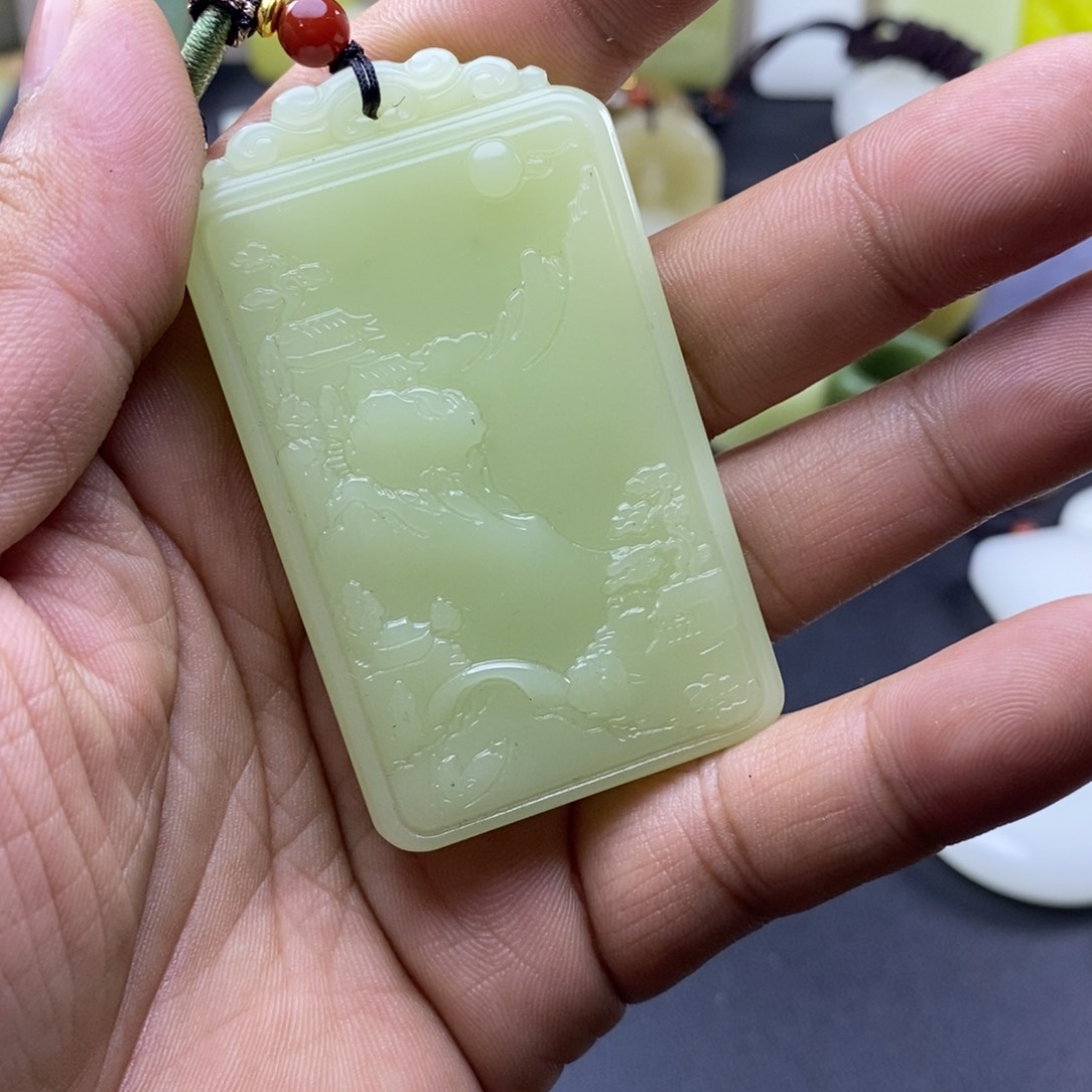 和田玉未镶嵌颈饰