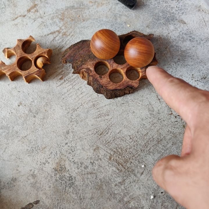 4.0手球一对，太行崖柏