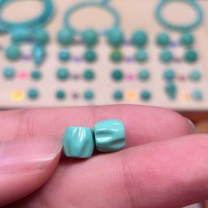 云见手工雕刻配饰，尺寸8