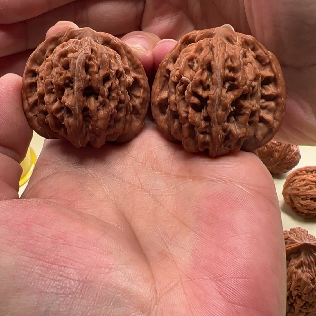 蓁***1文玩核桃把件平谷一代楼子全品45