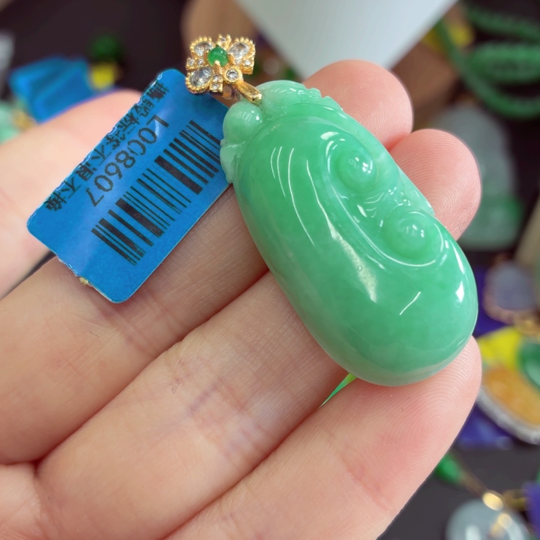 翡翠未镶嵌吊坠(不含链)