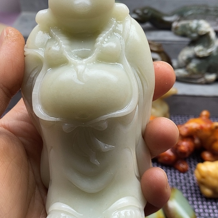 未镶嵌蛇纹石玉颈饰醉***马