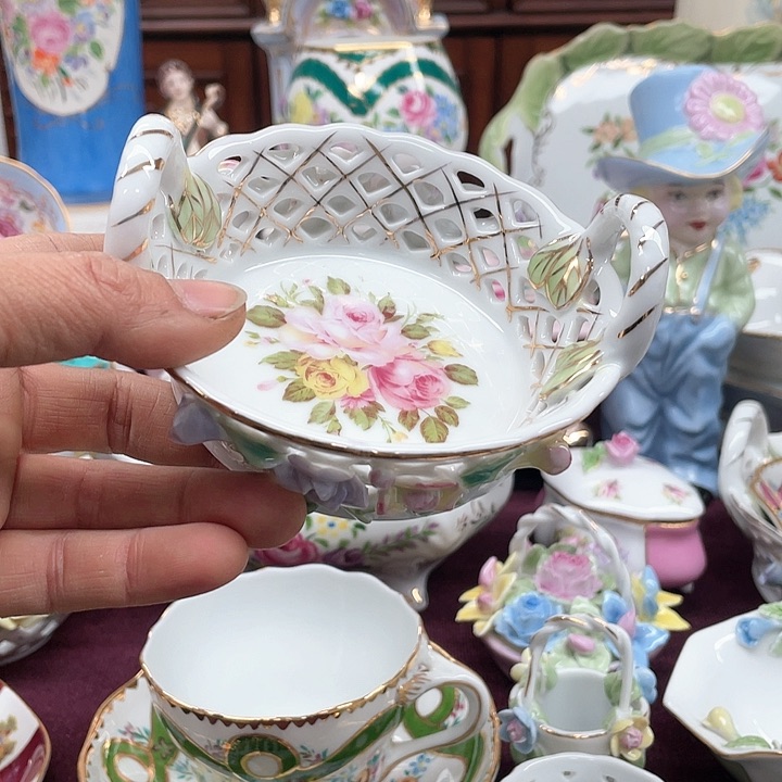 瓷片摆件，摆件，摆摆件，摆件