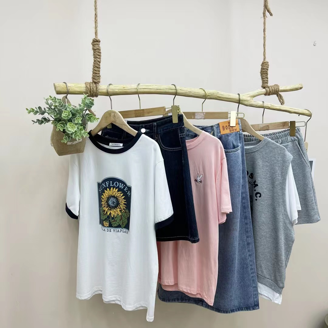 随机一件衣服