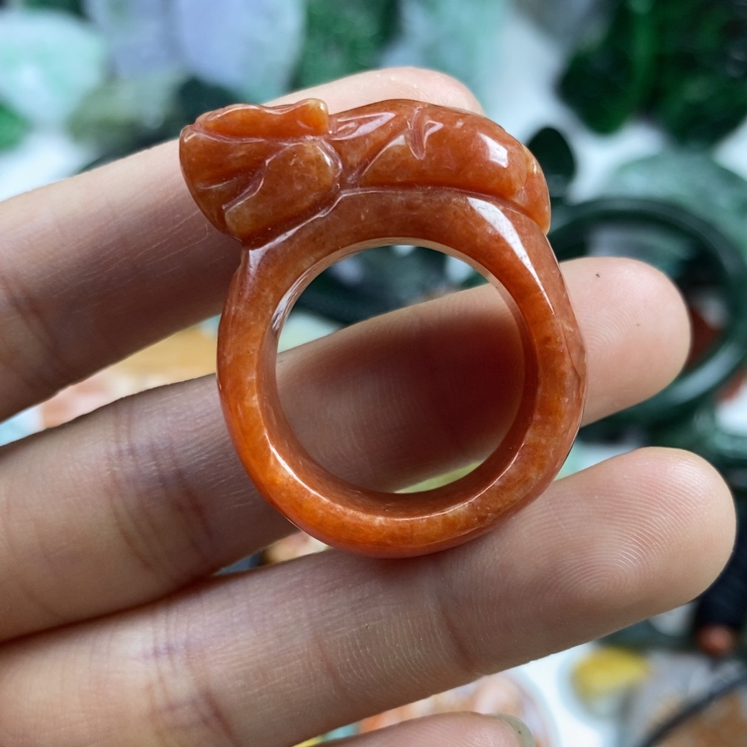 翡翠颈饰未镶嵌吊坠