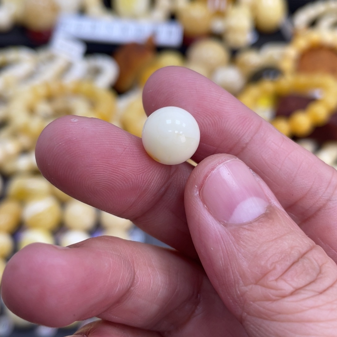 琥珀珠宝奇石未镶嵌10.7mm皮色