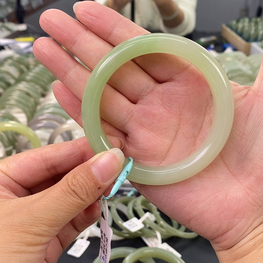 和田玉和田玉手镯57未镶嵌B***m