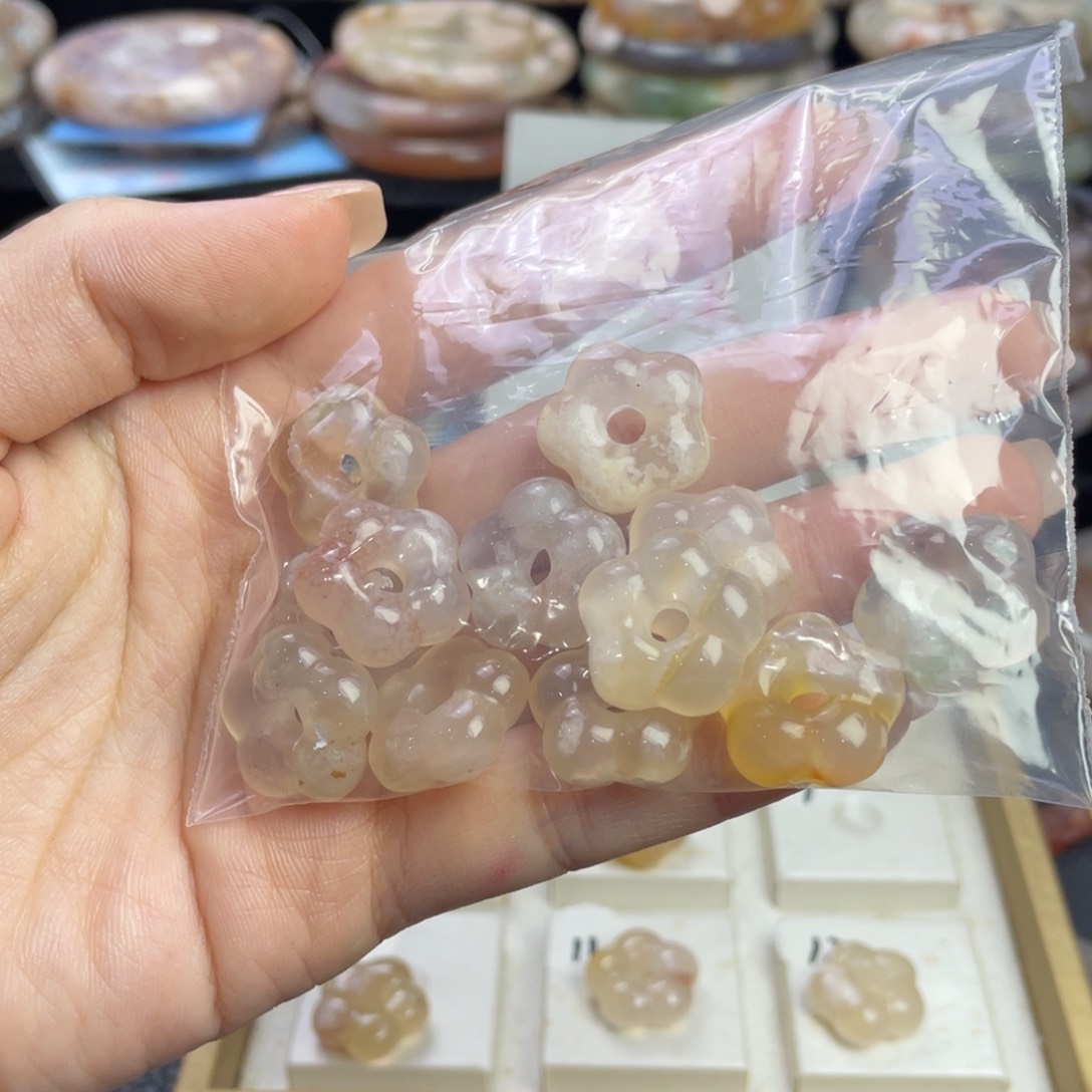 未镶嵌手镯石英质玉心*?