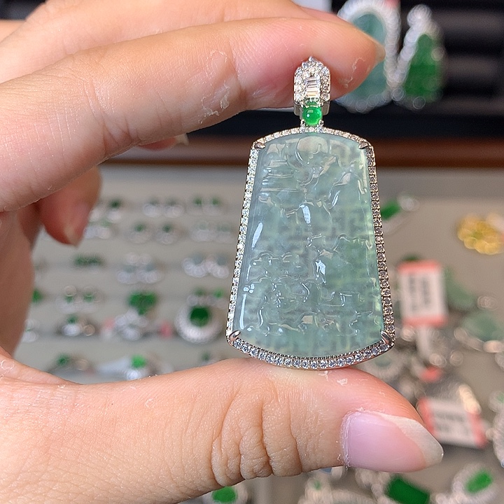 翡翠未镶嵌颈饰吊坠