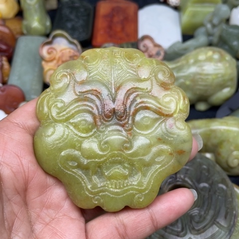 蛇纹石玉颈饰未镶嵌69