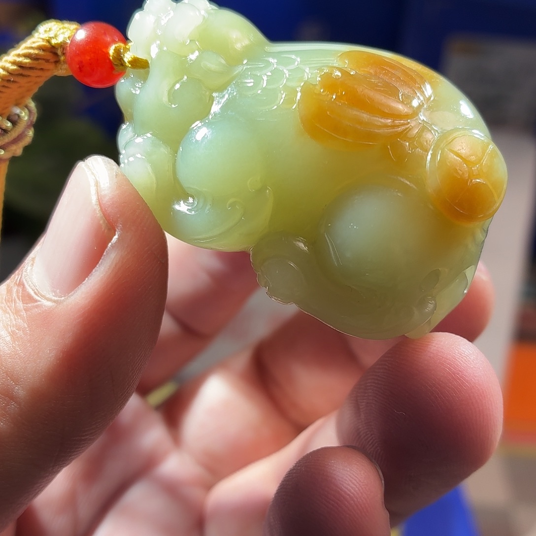 和田玉（糖玉）合金颈饰