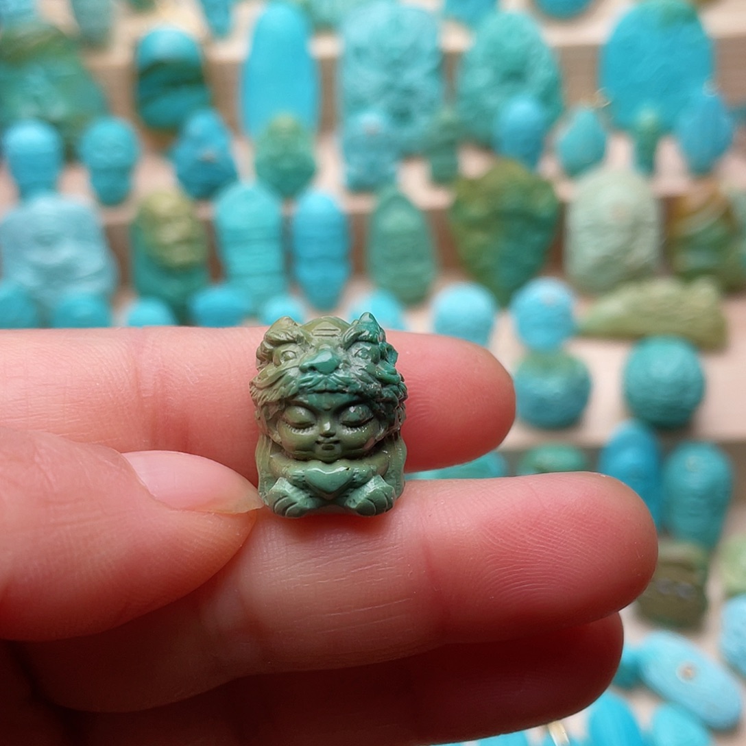 绿松石颈饰未镶嵌