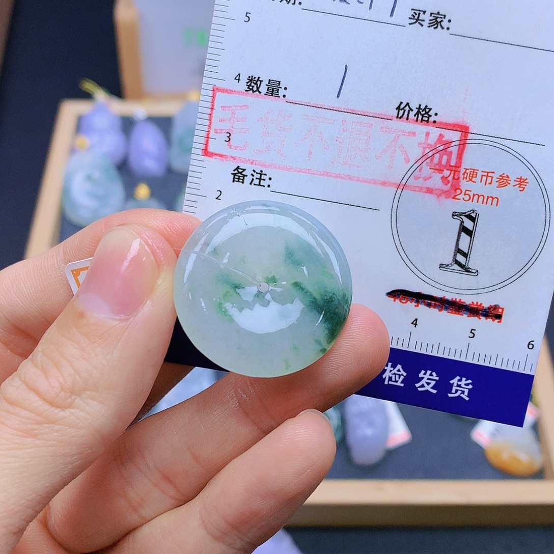 翡翠未镶嵌颈饰翡翠