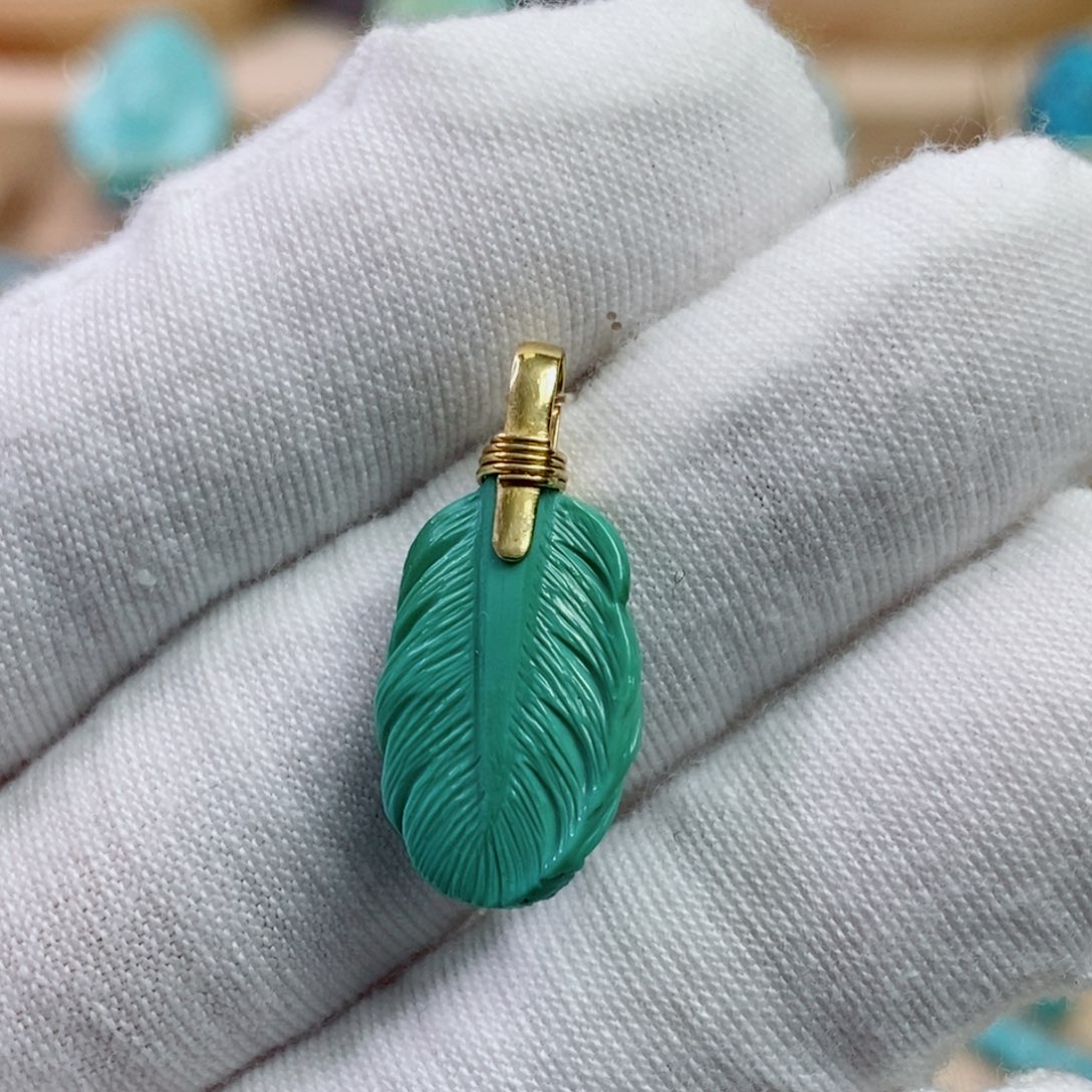 绿松石未镶嵌珠宝奇石