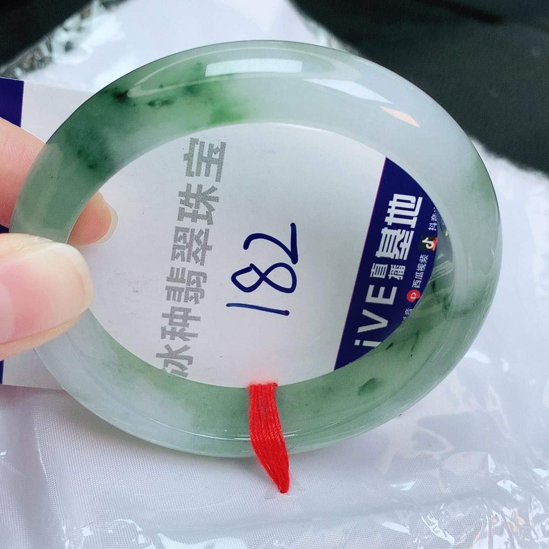 翡翠手镯未镶嵌缅甸天然A货翡翠手镯