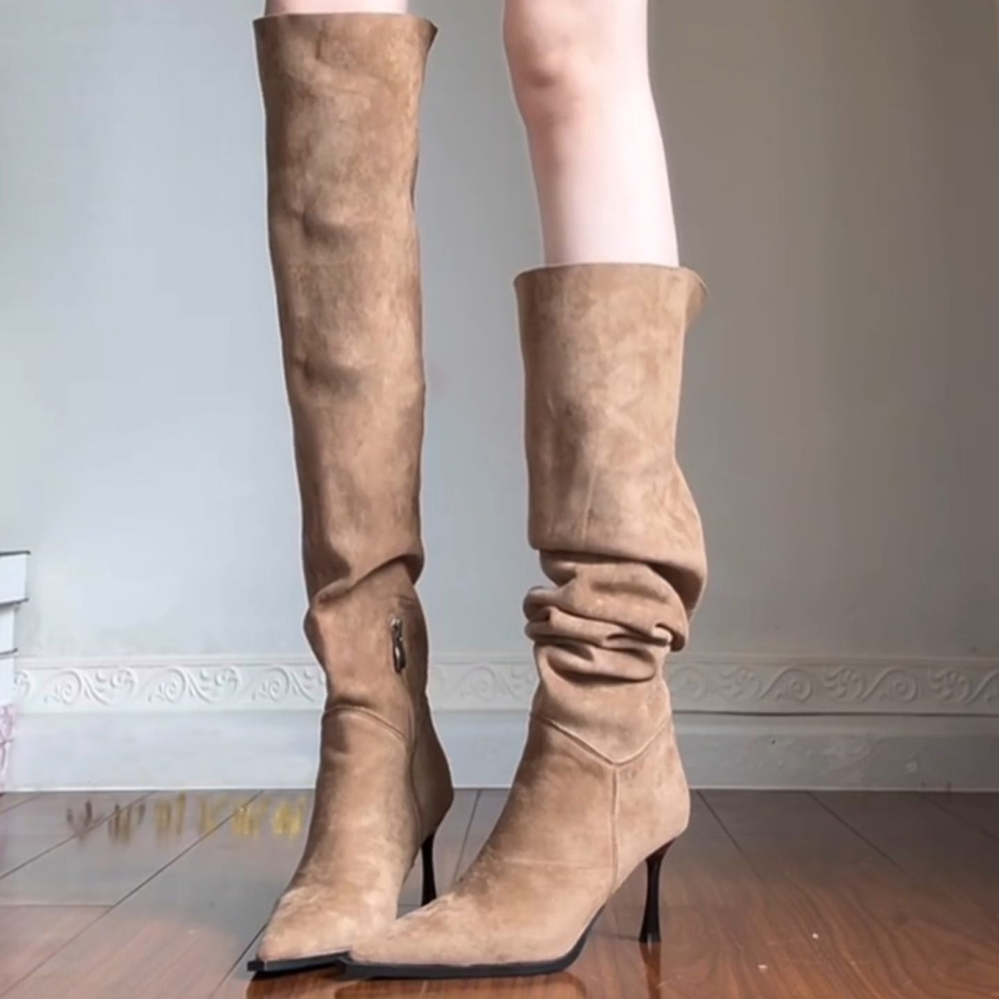 珍美雅家秋季新款尖头细跟高跟鞋过膝长靴女软底绒面堆堆靴小个子