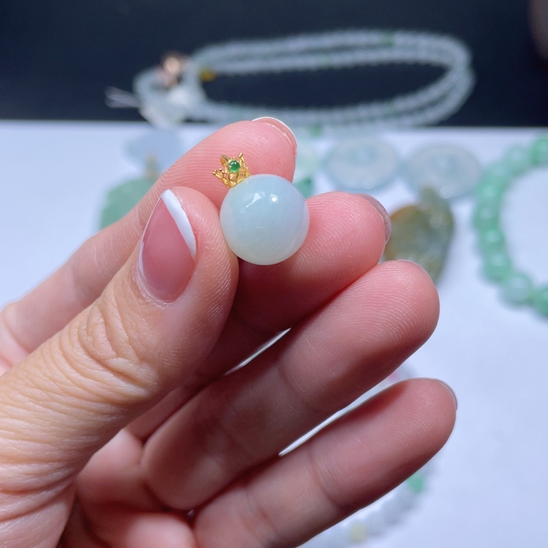 翡翠手链18K金镶嵌珠子