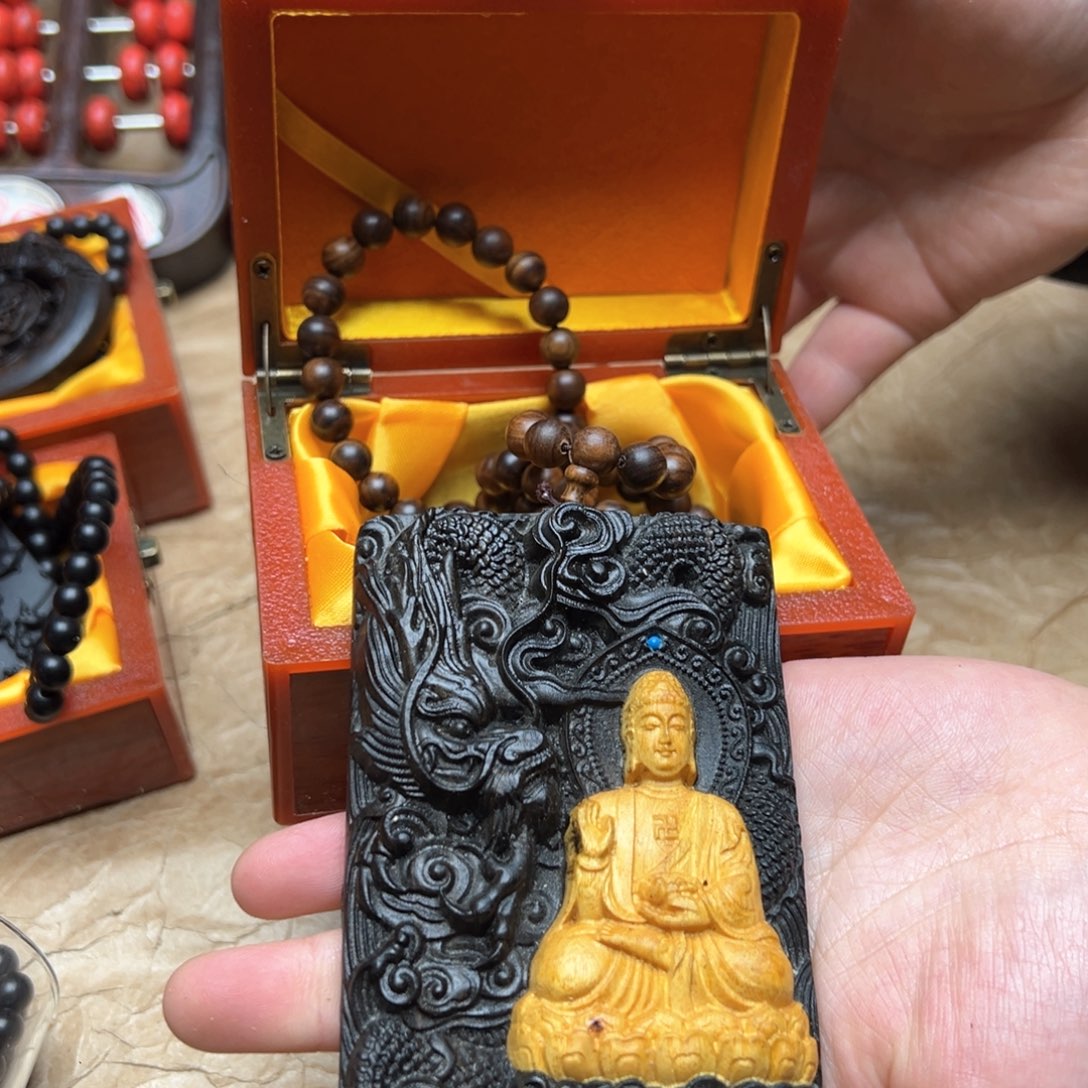 大叶紫檀（黑酸枝木类）