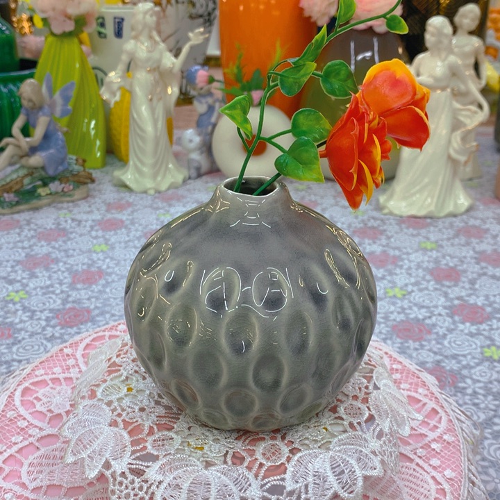 陶瓷高级灰冰裂釉浮雕花瓶 12*12厘米 北欧爆款