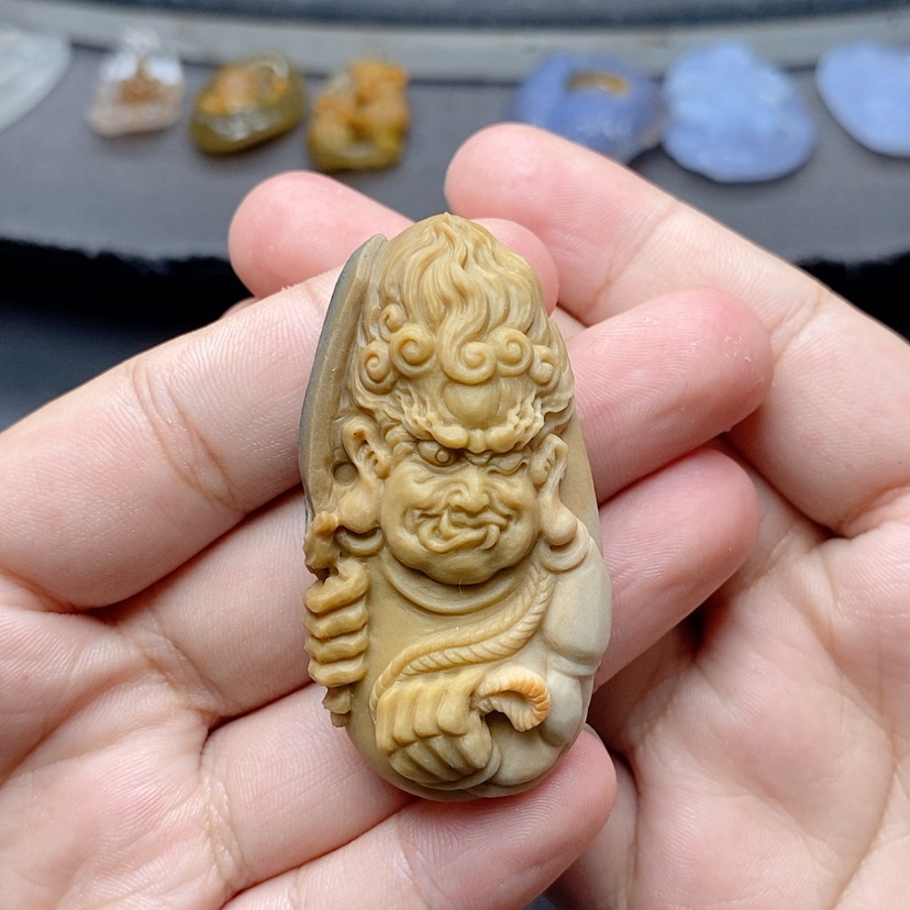 【闪购商品】定制石英质玉吊坠未镶嵌