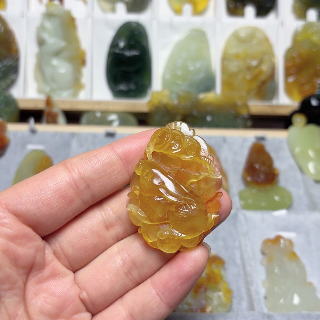 蛇纹石玉吊坠(不含链)未镶嵌飘*