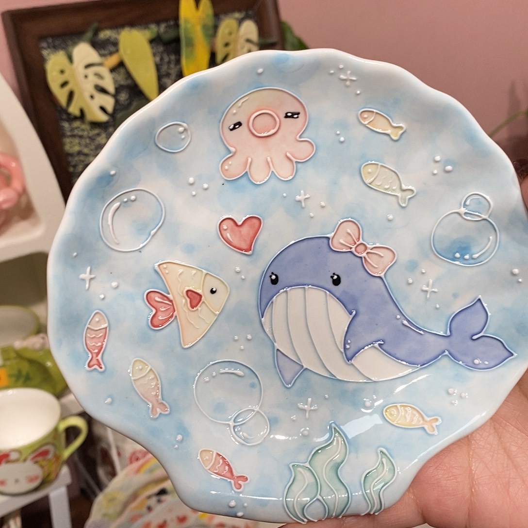 陶瓷鲸鱼贝壳盘一个