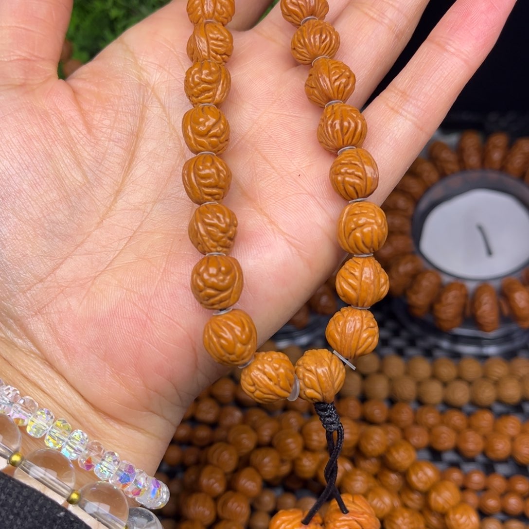 凡***玟文玩核桃吊坠小金豆手持