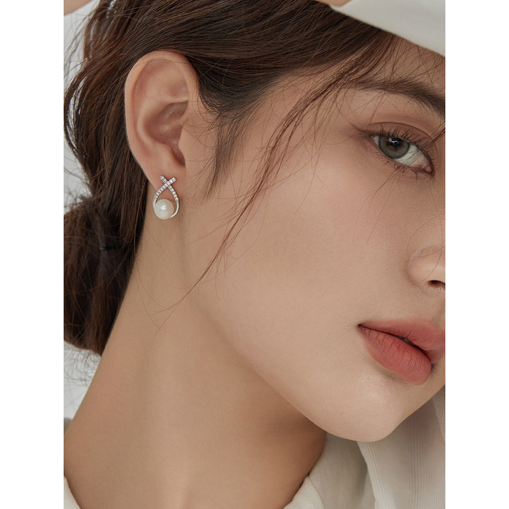 淡水珍珠耳夹无耳洞耳钉蚊香盘耳夹法式设计感交叉耳环轻奢百搭