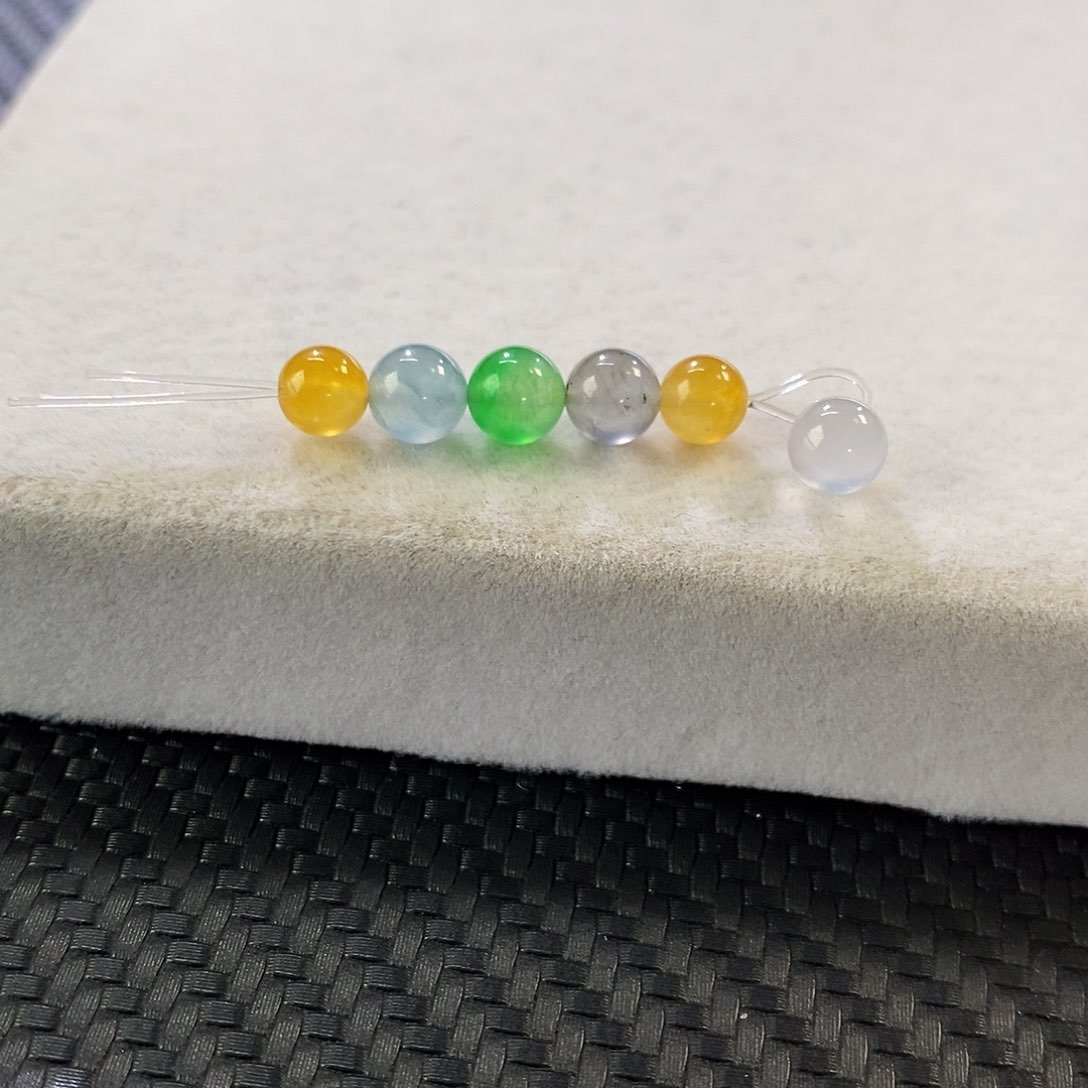 翡翠挂件未镶嵌麦*苗买断价