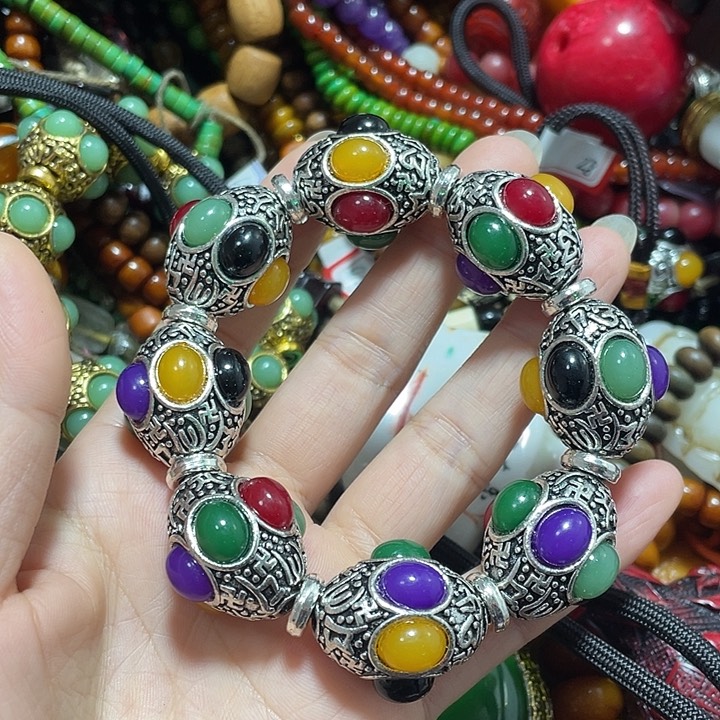 琉璃/树脂/塑料类