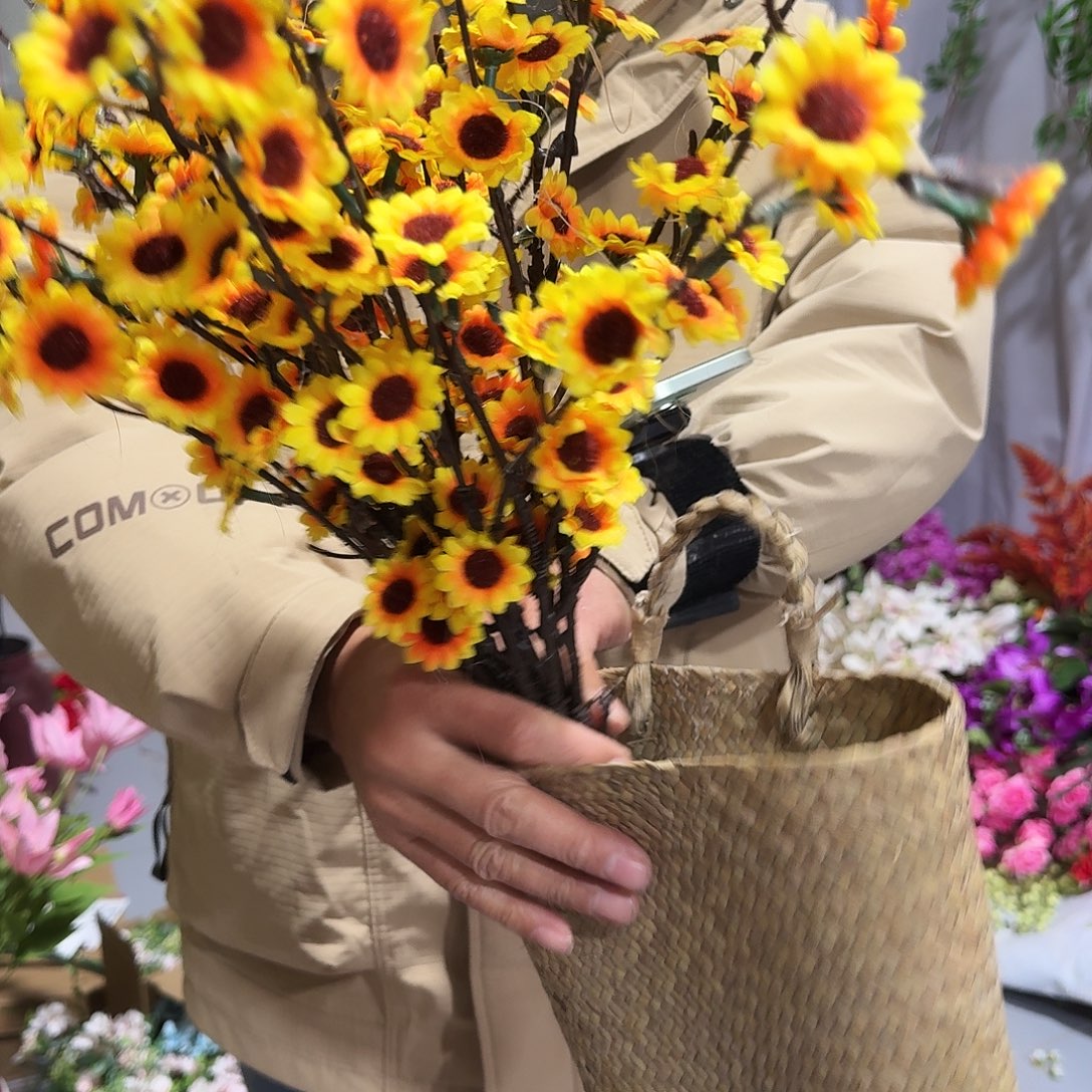 331号黄色小野花加篮子10支花