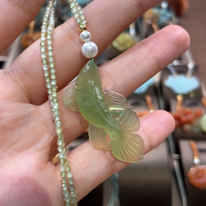 蛇纹石玉吊坠(赠链)未镶嵌