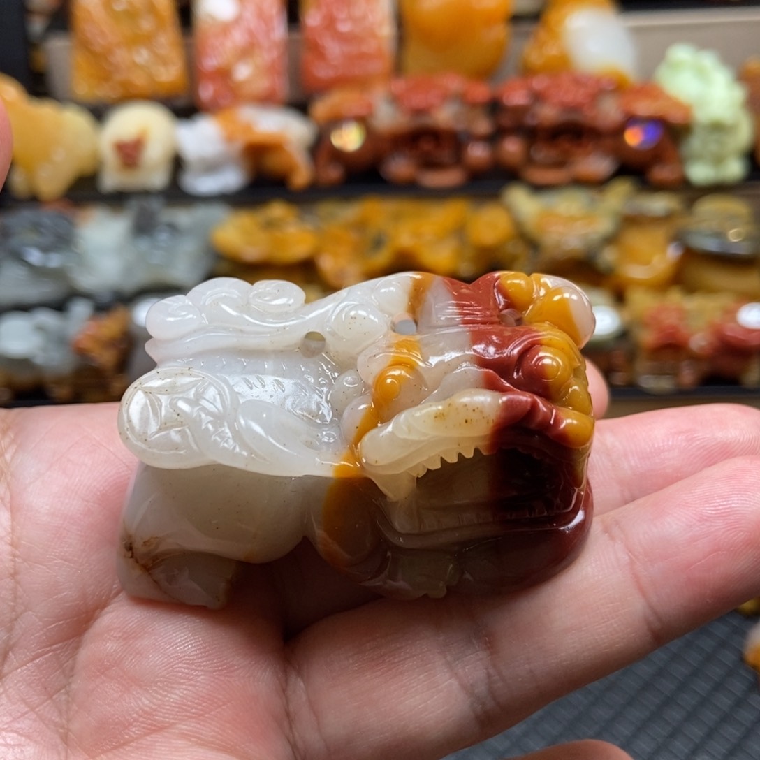 石英质玉（黄龙玉）挂件未镶嵌