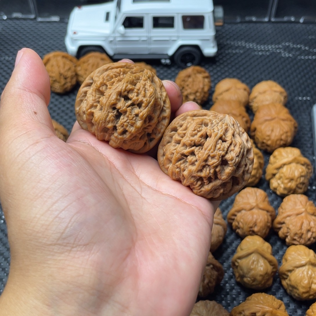 把件文玩核桃大粗筋47全白茬毕业