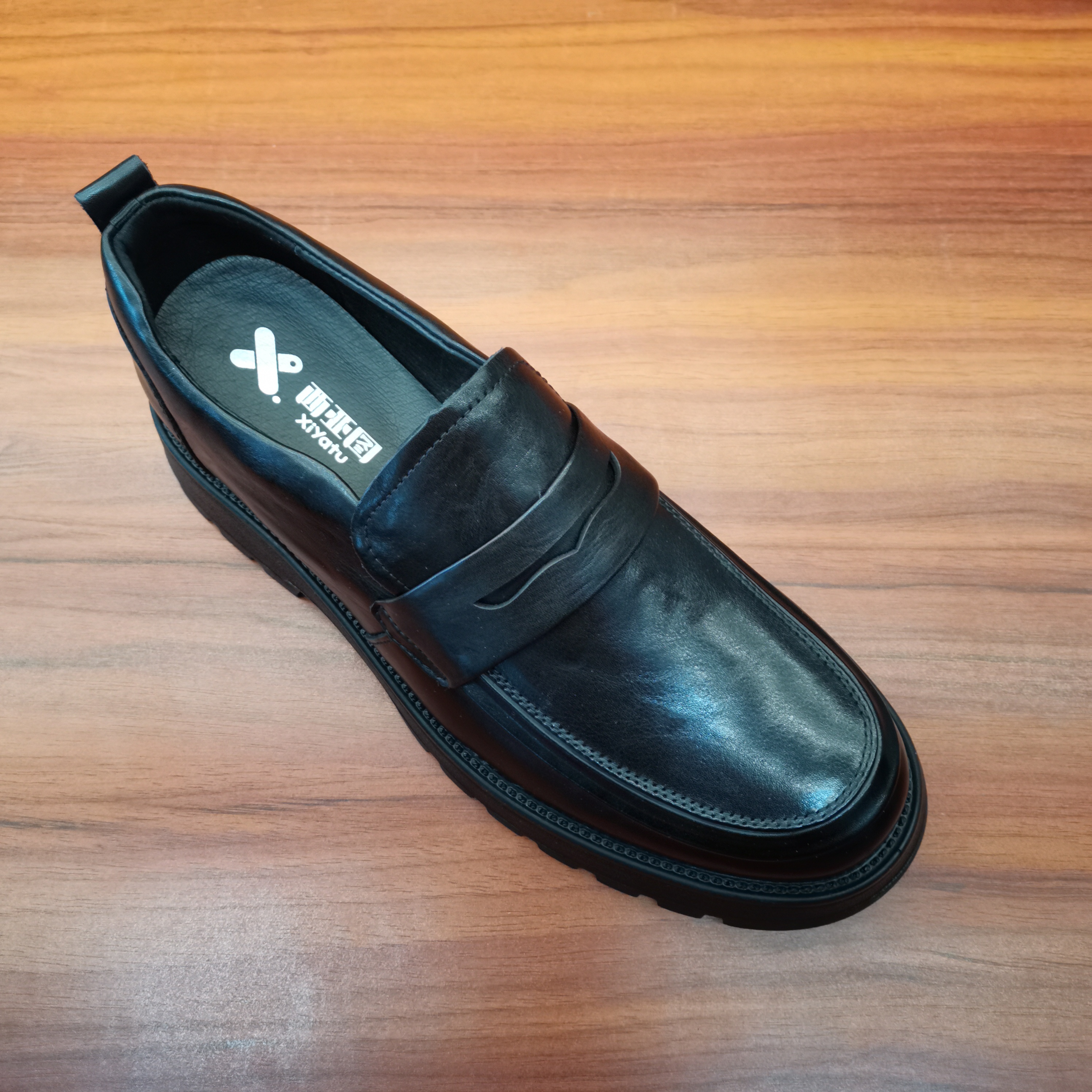 广州时尚爆款男士乐福鞋，头层水牛皮制作皮鞋码下单，黑色，棕色2款