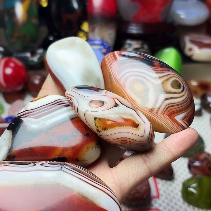 用***6玛瑙/玉髓未镶嵌珠宝半成品