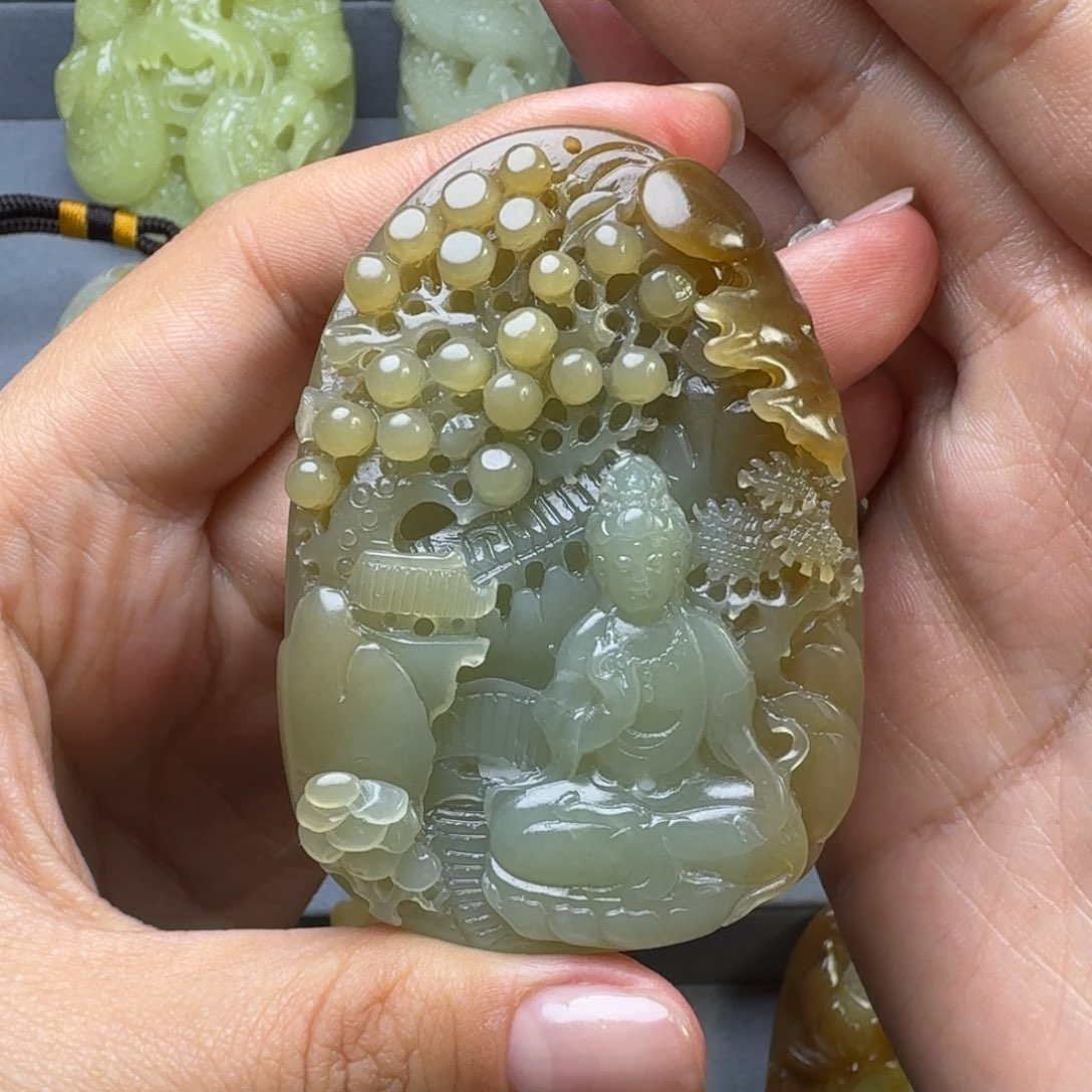 和田玉颈饰未镶嵌